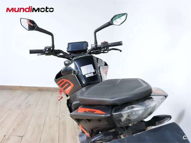 KTM 125 – Vista 9