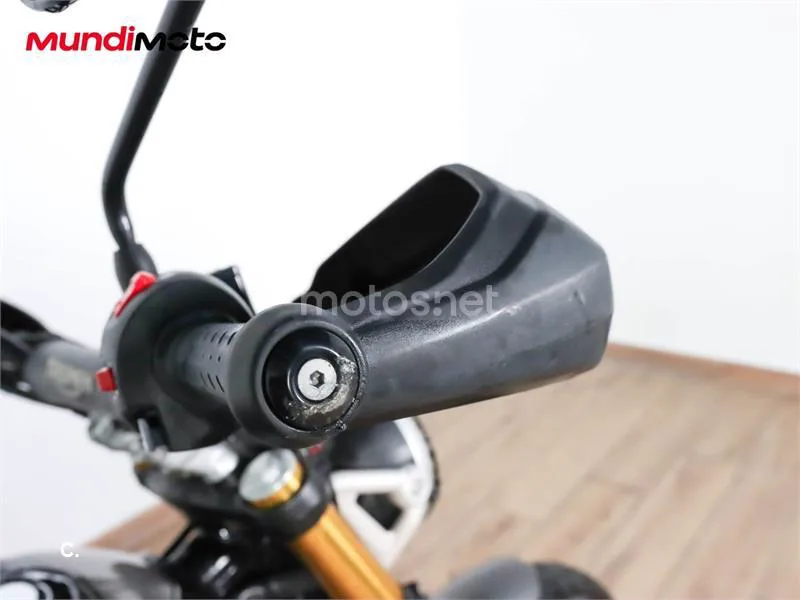 Triumph Scrambler 400 X – Vista 15