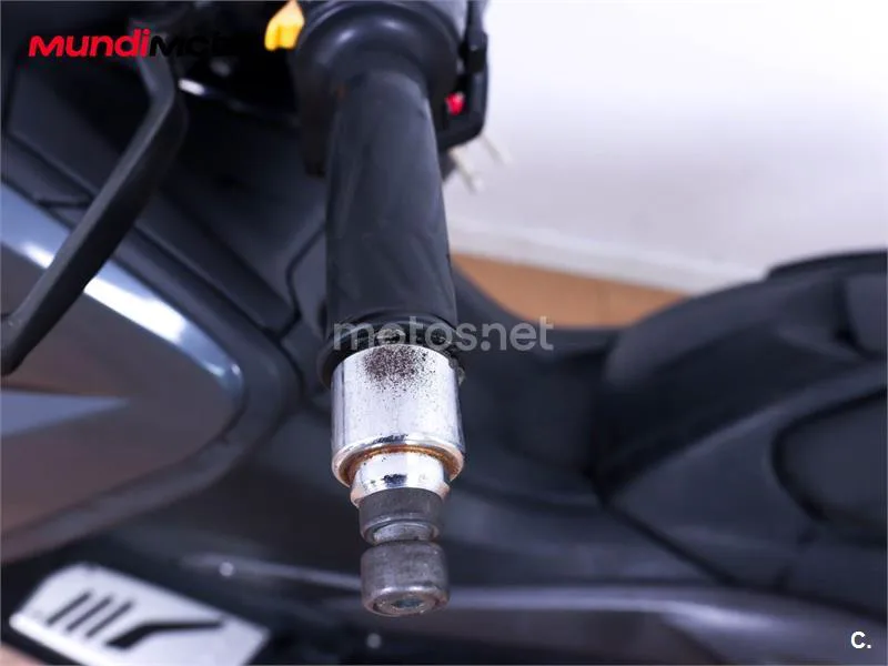 Yamaha TMAX 530 – Vista 15