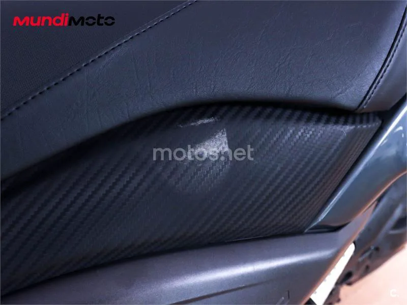 Yamaha TMAX 530 – Vista 18