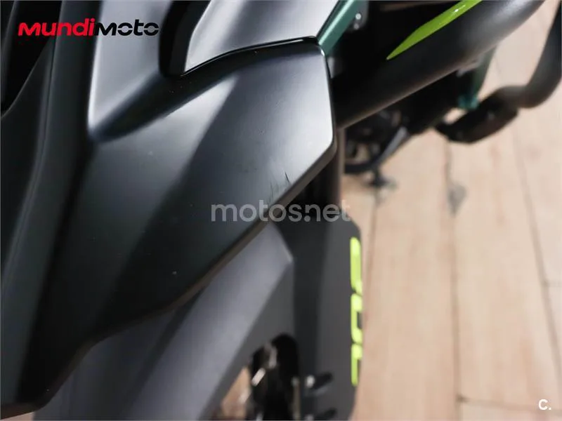 Benelli TRK 702 – Vista 20