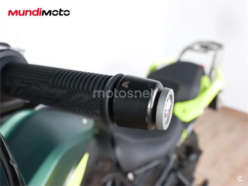 Benelli TRK 702 – Vista 26