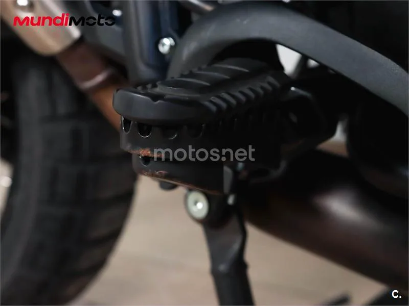 Benelli TRK 702 – Vista 42