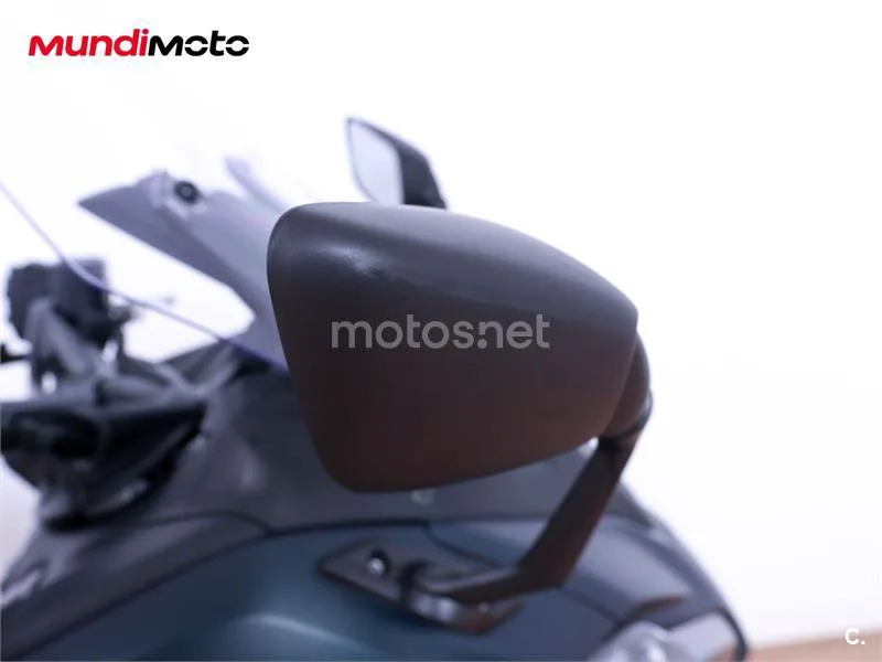 Yamaha TMAX – Vista 13