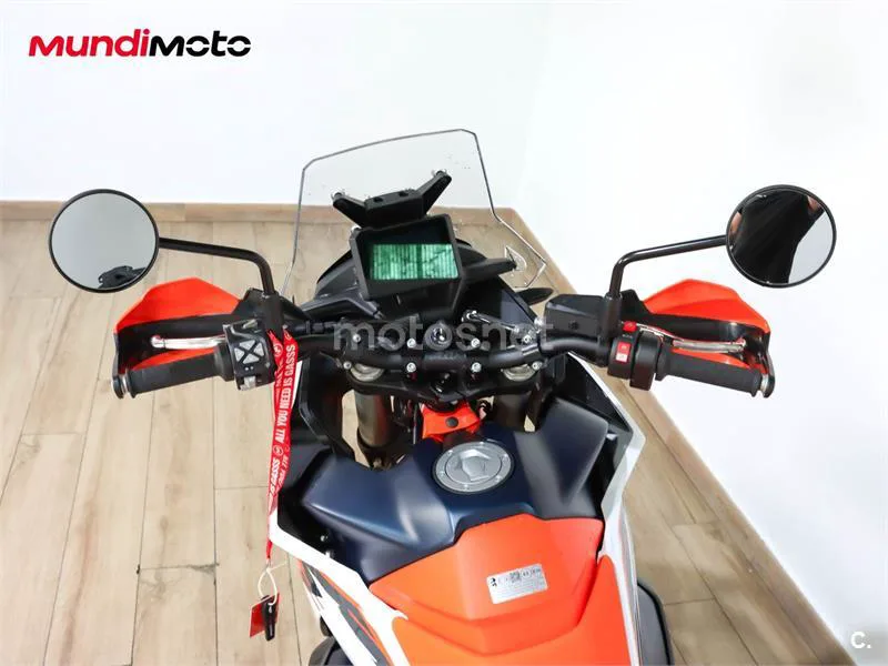 KTM 890 – Vista 11