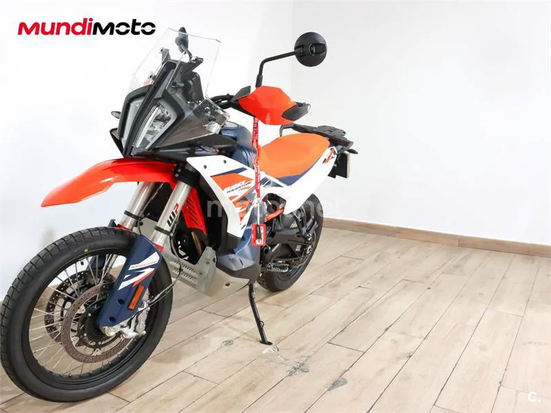 KTM 890 – Vista 7