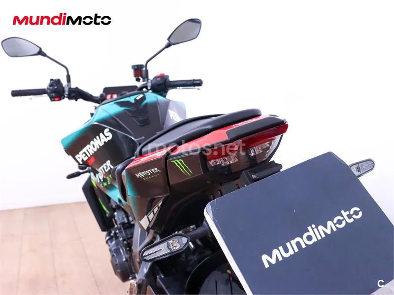 Yamaha MT-09 – Vista 9
