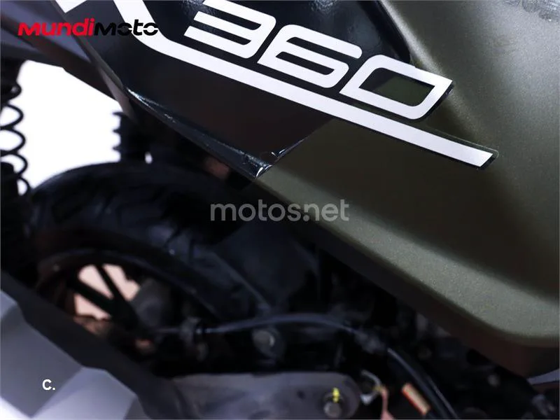 Kymco DTX 125 – Vista 21