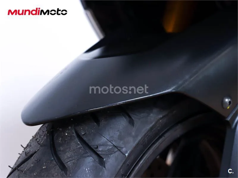 Yamaha TMAX 560 – Vista 15