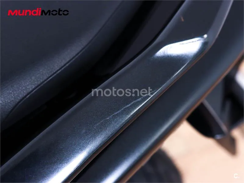 Yamaha TMAX 560 – Vista 18
