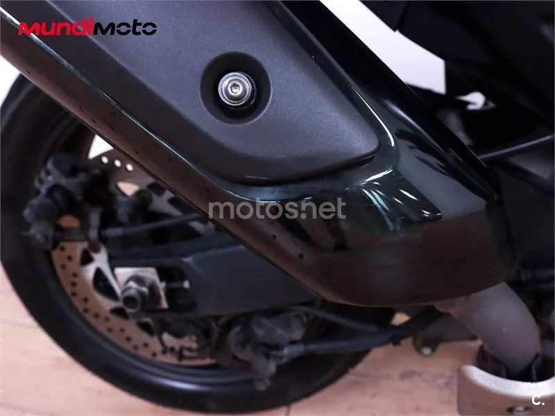 Yamaha TMAX 560 – Vista 34