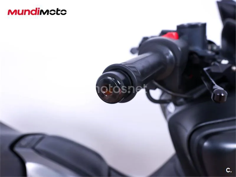 Yamaha TMAX 560 – Vista 35