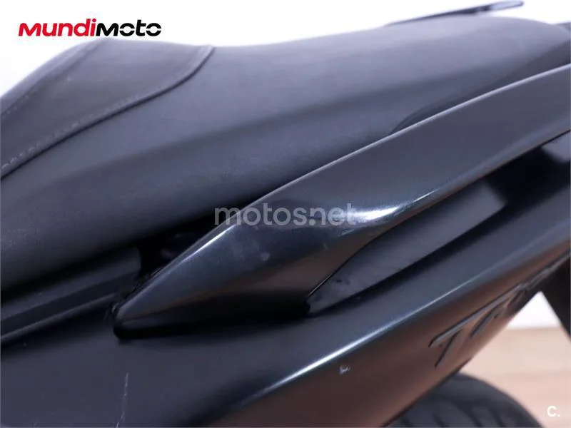 Yamaha TMAX 560 – Vista 45