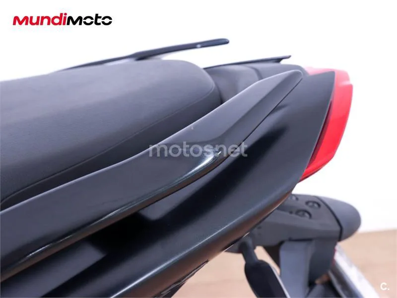 Yamaha TMAX 560 – Vista 46