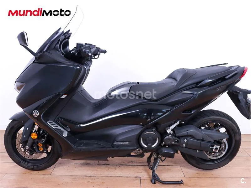 Yamaha TMAX 560 – Vista 6