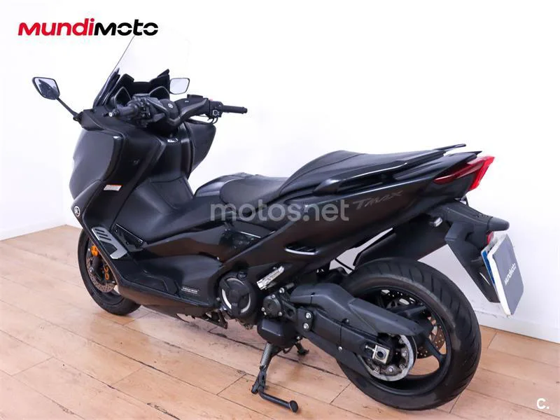 Yamaha TMAX 560 – Vista 8
