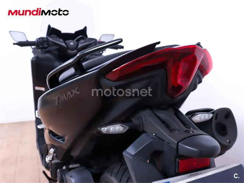 Yamaha TMAX 560 – Vista 9