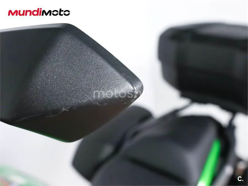 Kawasaki Versys – Vista 15
