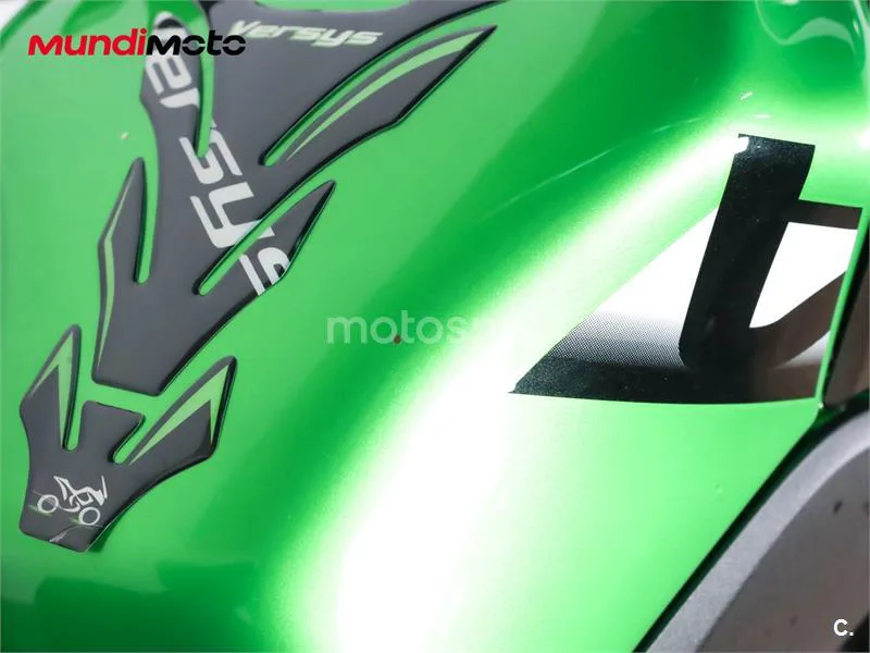 Kawasaki Versys – Vista 23