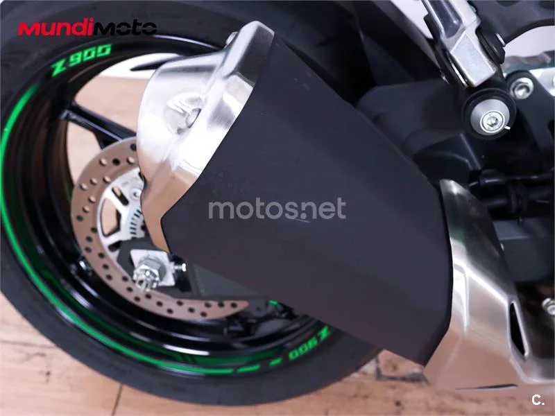 Kawasaki Z900 – Vista 14