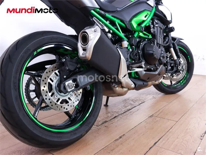 Kawasaki Z900 – Vista 4