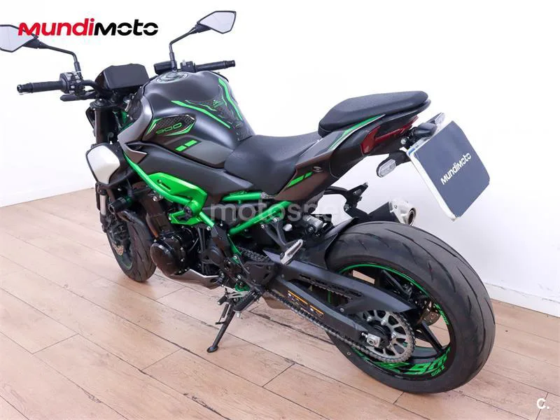 Kawasaki Z900 – Vista 8