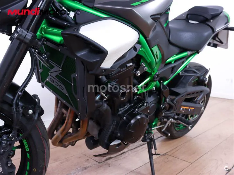 Kawasaki Z900 – Vista 10