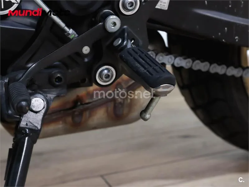Yamaha XSR 700 – Vista 15