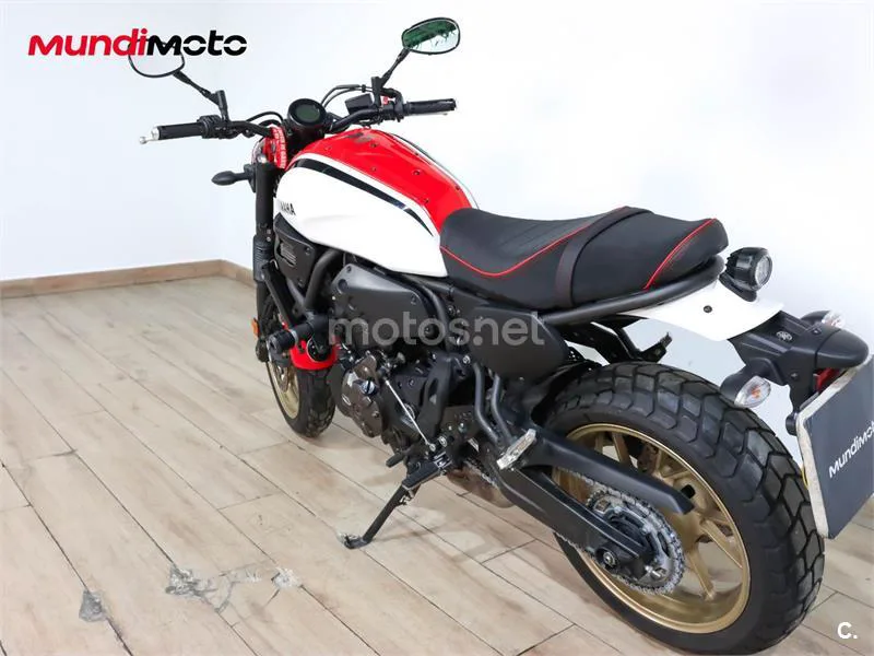 Yamaha XSR 700 – Vista 8