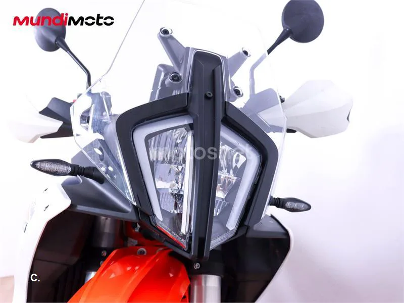 KTM 890 – Vista 5