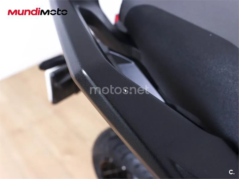 Honda X-ADV – Vista 13