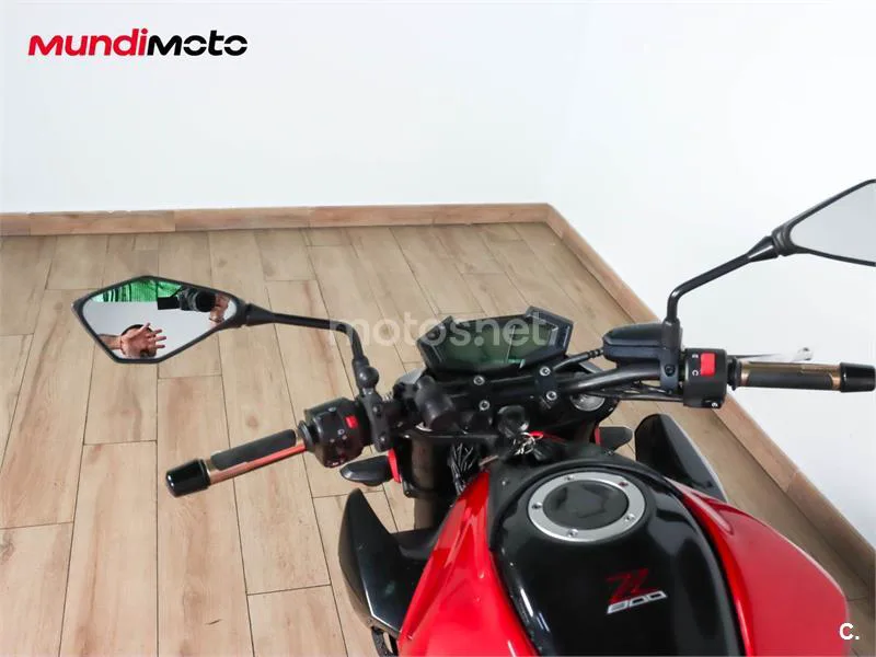 Kawasaki Z800 – Vista 11