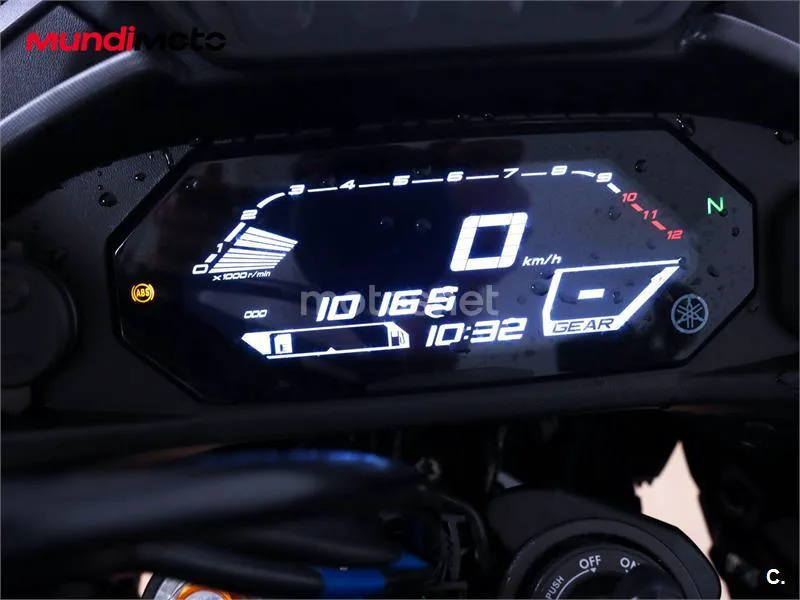 Yamaha Tracer 7 – Vista 12