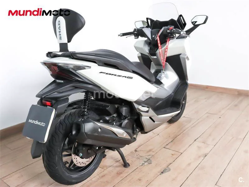 Honda Forza – Vista 3