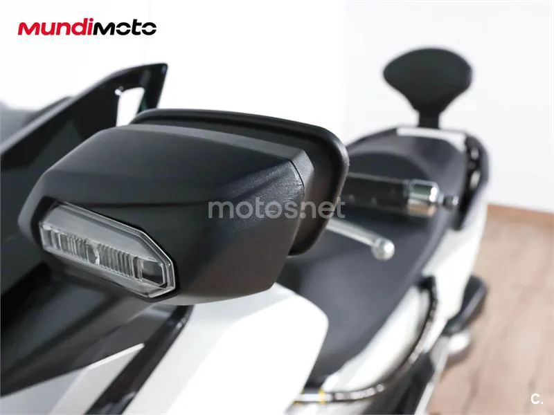 Honda Forza – Vista 23