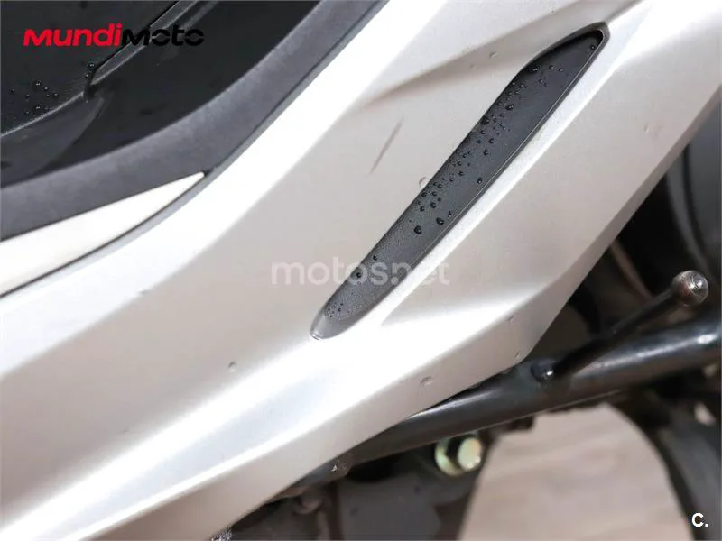 Honda Forza – Vista 25