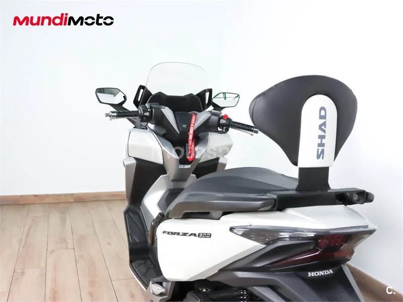 Honda Forza – Vista 9