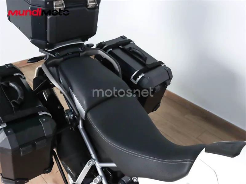 Triumph Tiger 900 – Vista 23