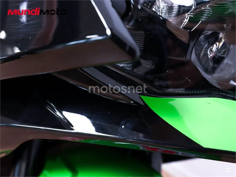 Kawasaki Ninja ZX-6R – Vista 21