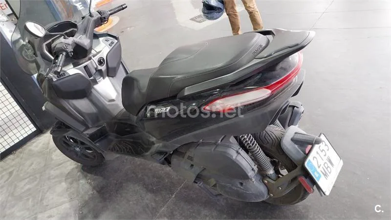Piaggio MP3 400 Sport – Vista 3
