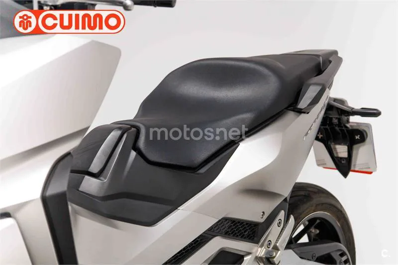 Honda Forza 750 – Vista 22
