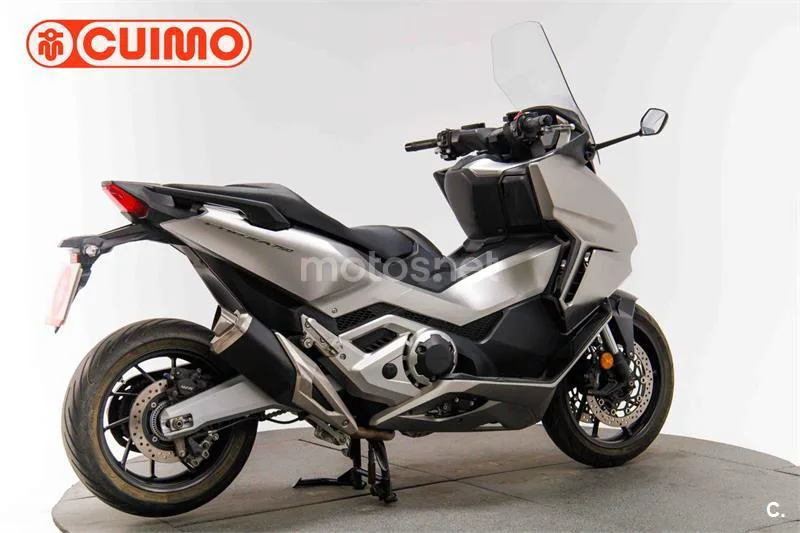 Honda Forza 750 – Vista 4