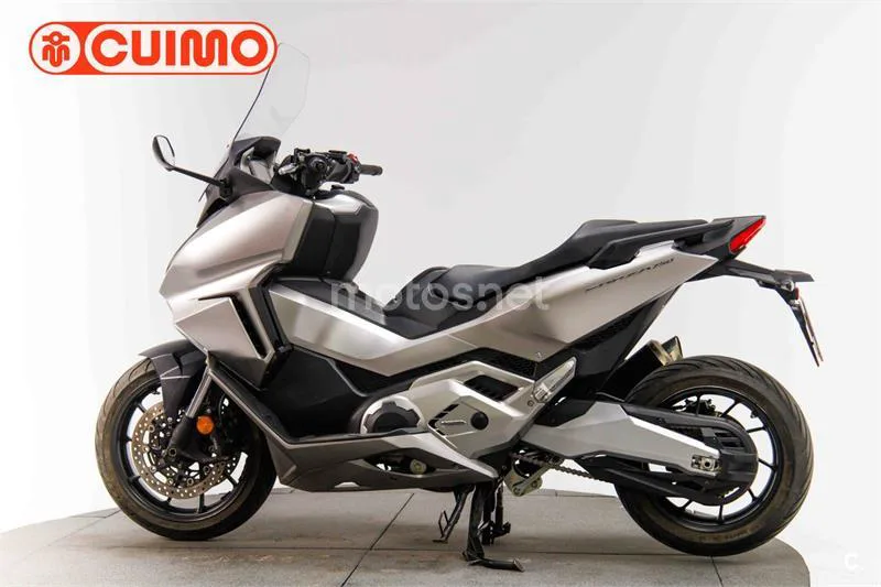 Honda Forza 750 – Vista 8