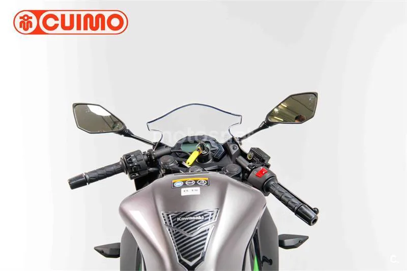 Kawasaki Ninja 125 – Vista 17