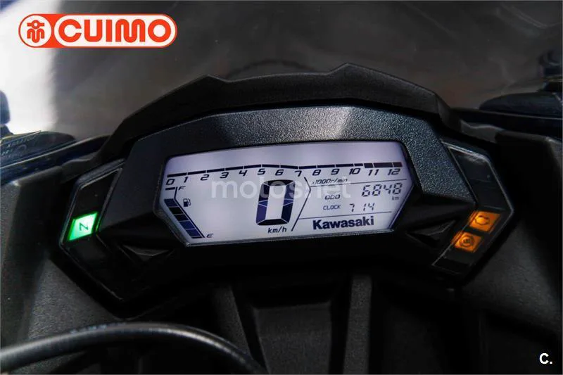 Kawasaki Ninja 125 – Vista 24