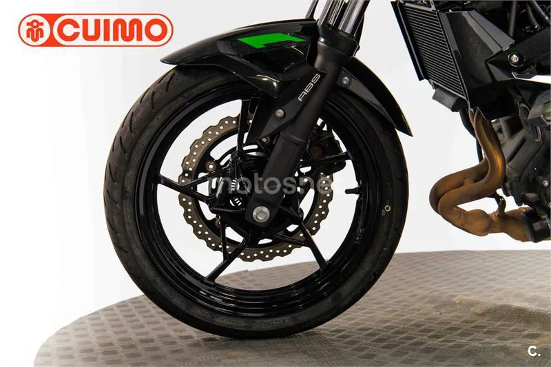 Kawasaki Z400 – Vista 21