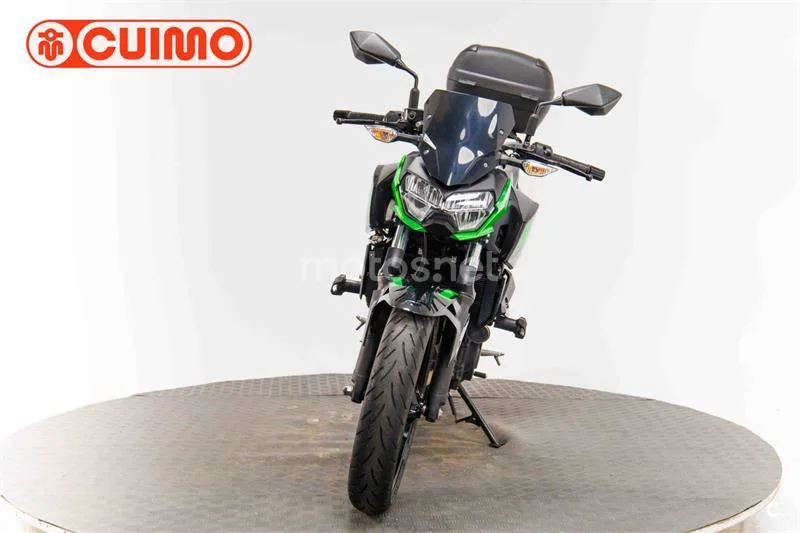 Kawasaki Z400 – Vista 10