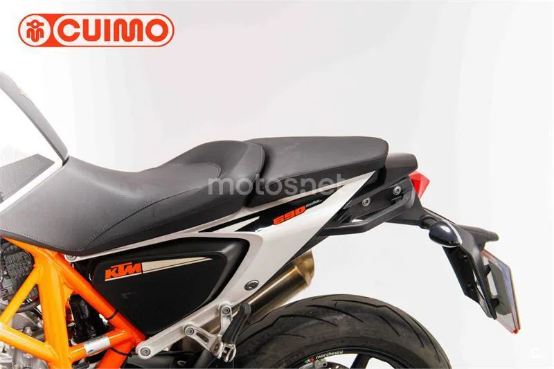 KTM 690 Duke – Vista 26