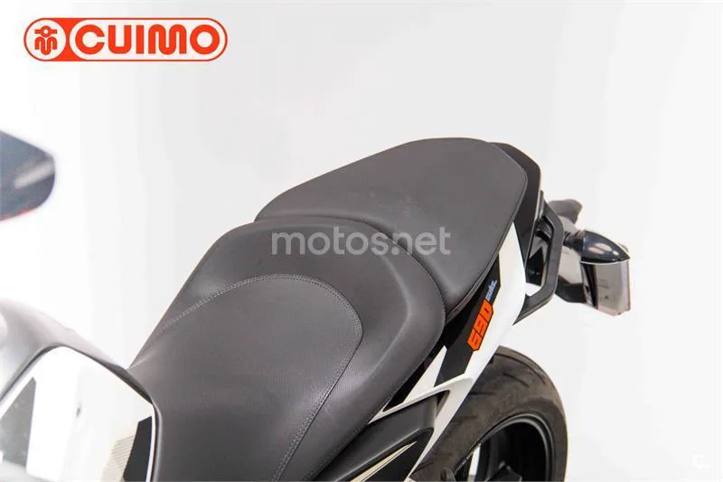 KTM 690 Duke – Vista 27