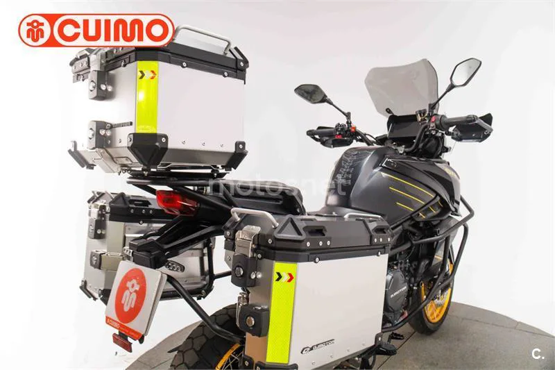 QJ Motor SRT 900 SX – Vista 16